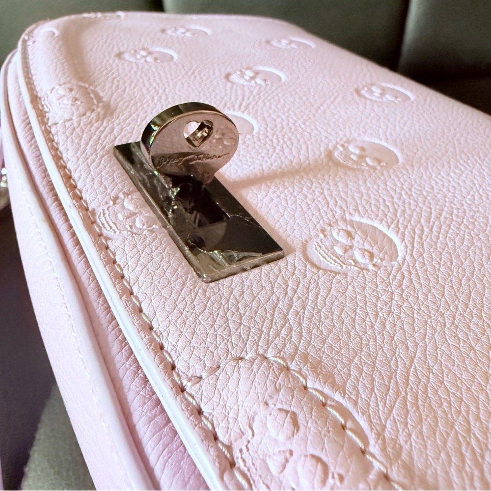 Betsey Johnson Lavender Purple Embossed Skull Crossbody Bag w Shoulder Strap NWT - Picture 8 of 11